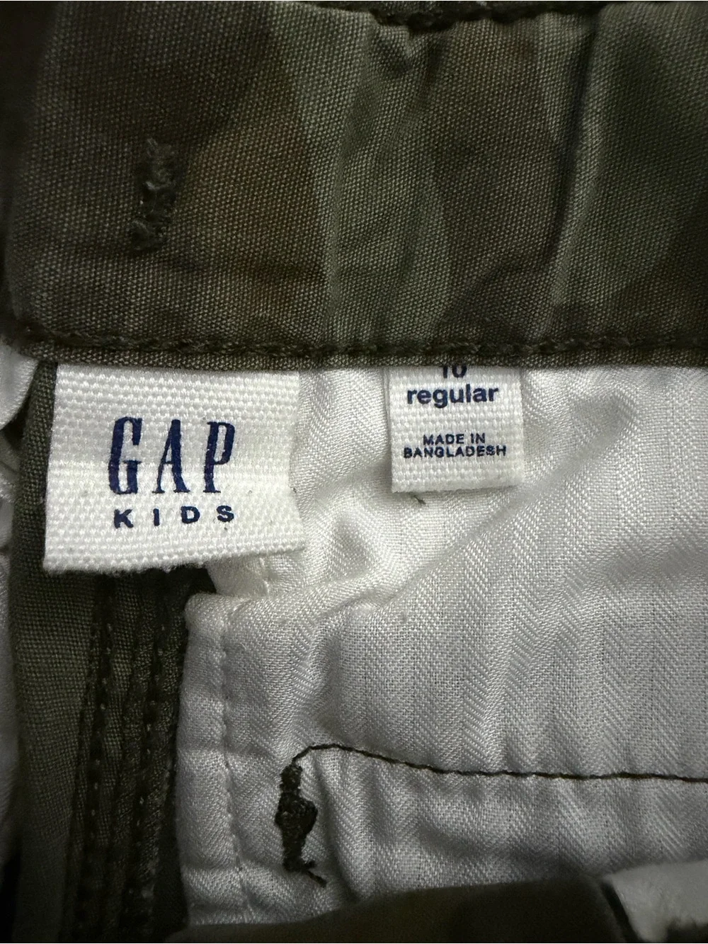 Gap Kids boys' green camouflage cargo shorts 10 regular